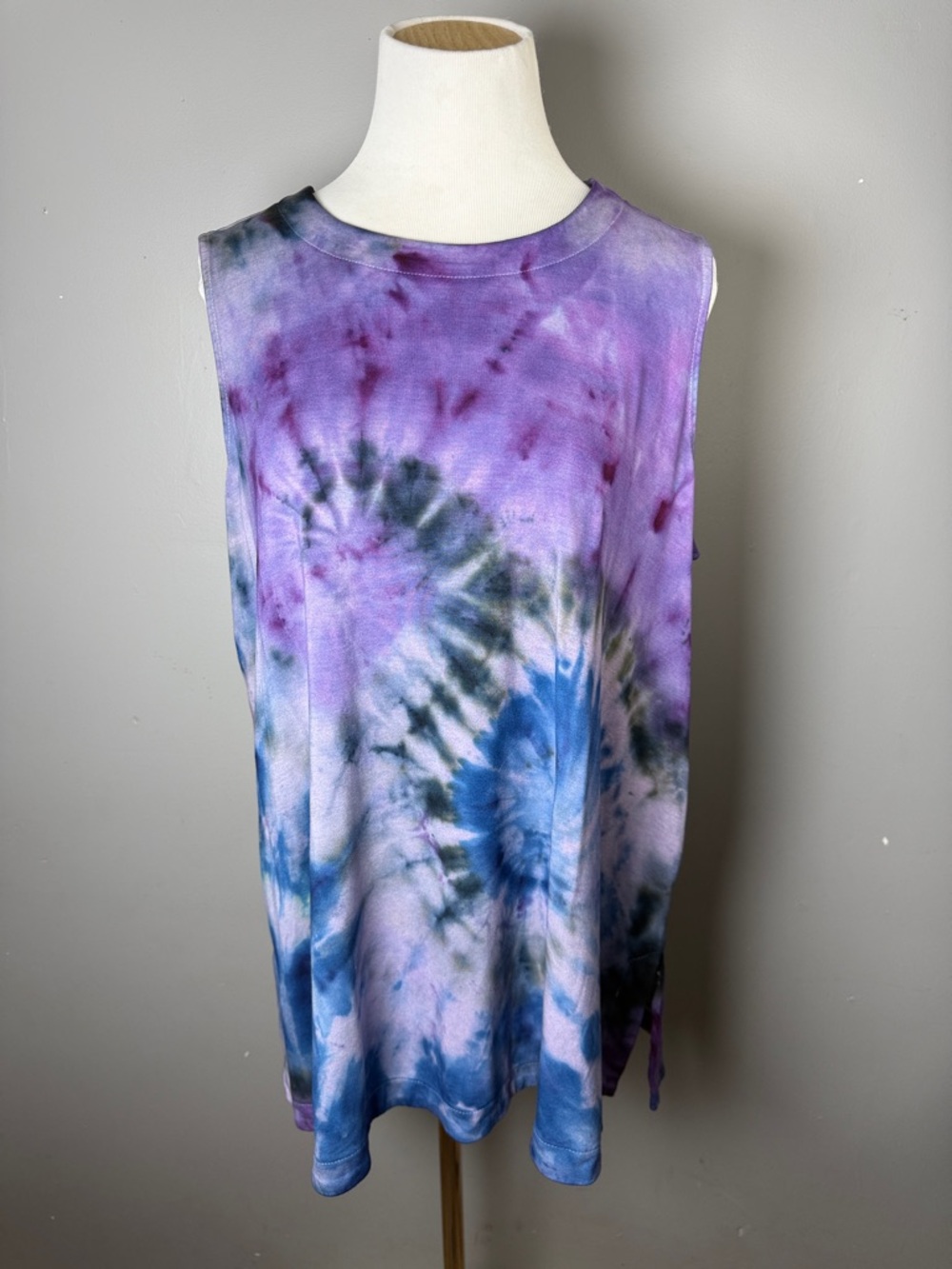 Tie-Dye Sleeveless Tank Top - Purple & Blue